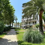Domuum Holidays - Delfos Salou
