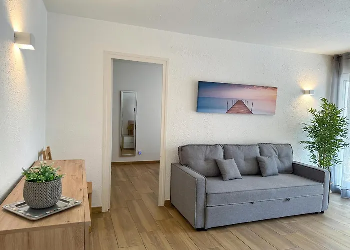 Domuum Holidays - Delfos Salou